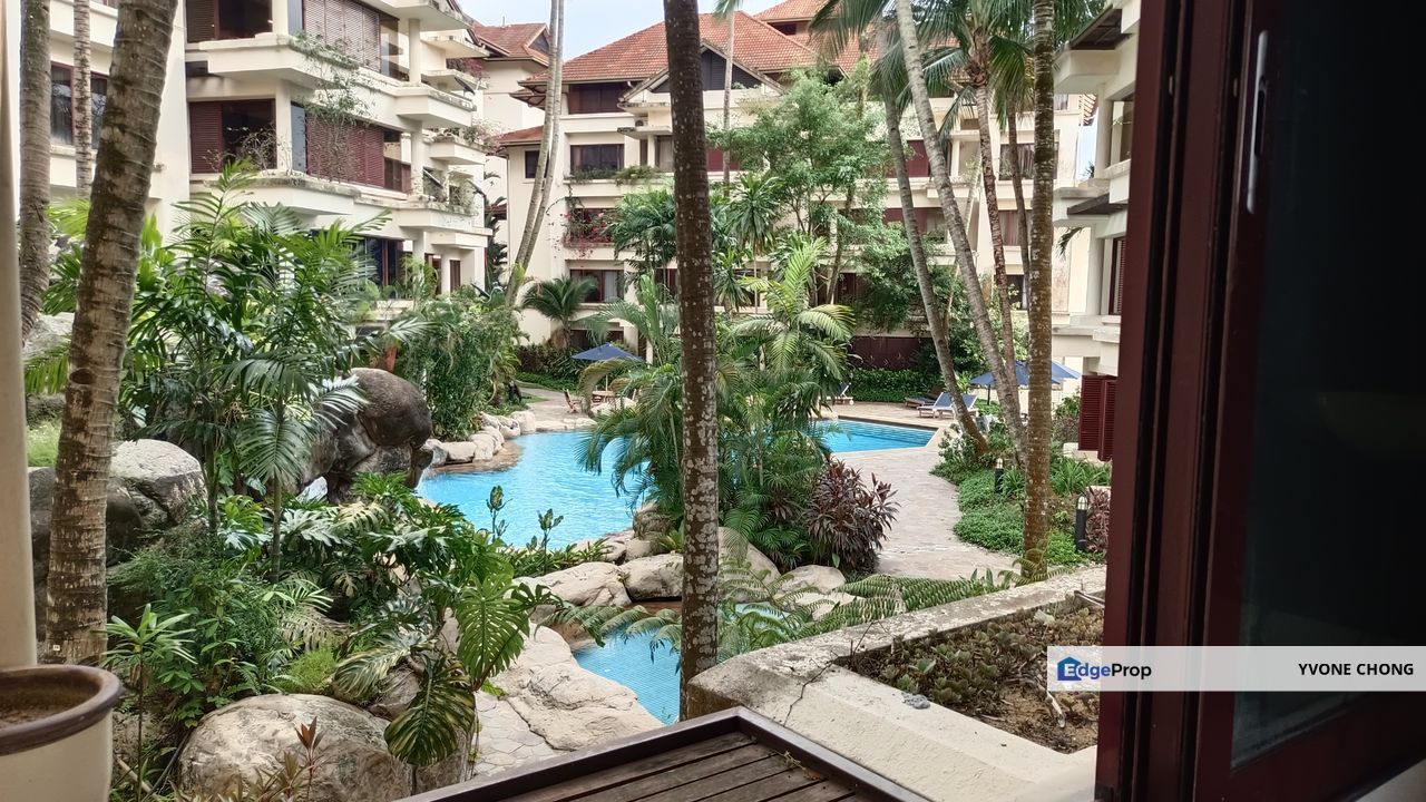 newly refurbished pool view corner unit , Kuala Lumpur, Taman Duta