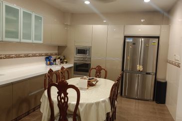 Bandar Sunway Gated semi detached house