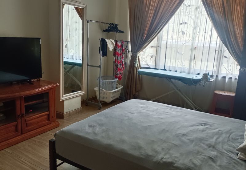 Bandar Sunway Gated semi detached house