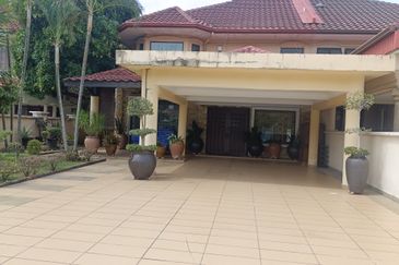 Bandar Sunway Gated semi detached house