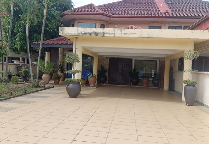 Bandar Sunway Gated semi detached house