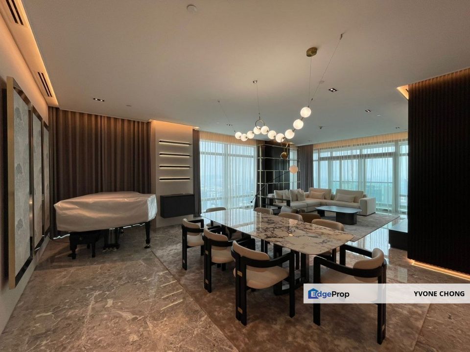 Super high floor at four season condo, Kuala Lumpur, KLCC