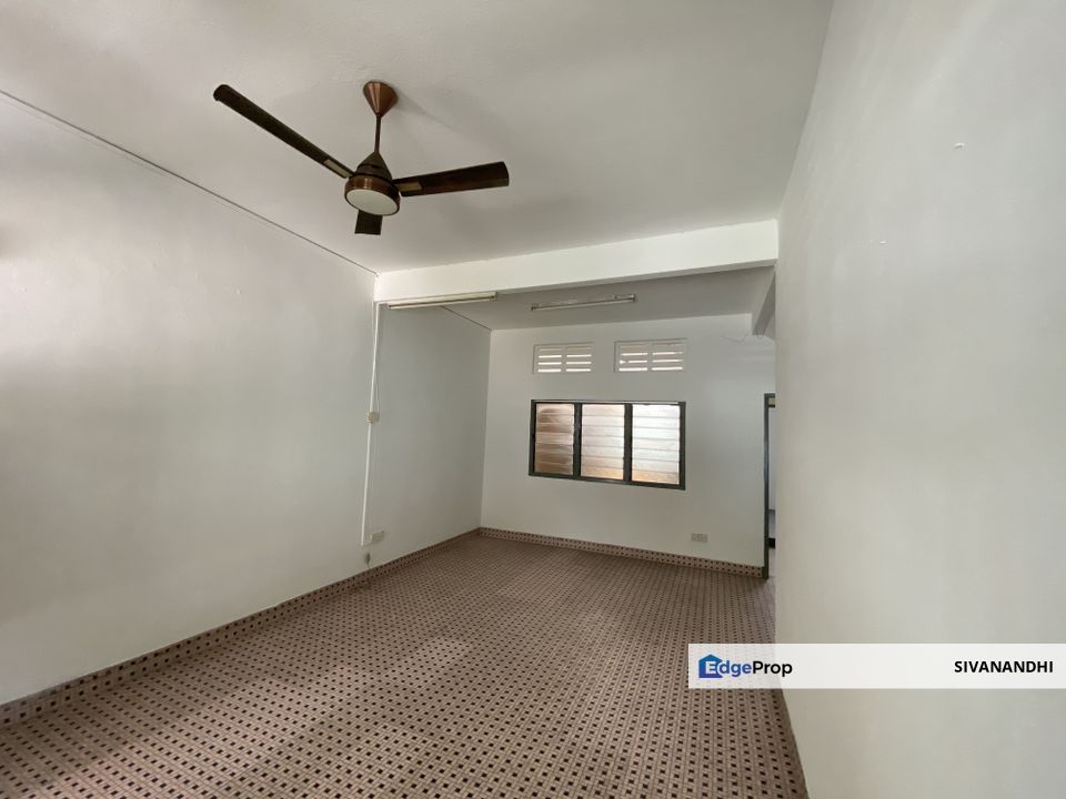 Taman Selatan, Klang, 2 Storey House, Renovated, P/Furnished, Near Schools, Selangor, Klang