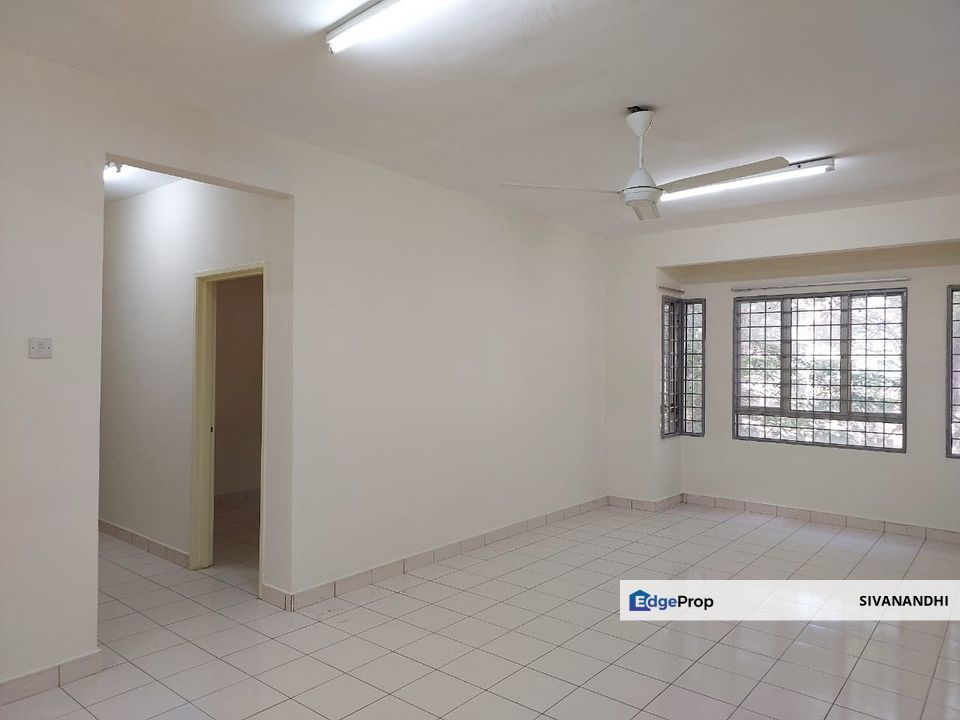 Tropika Apartment, Bdr Bukit Tinggi, Klang, Gated and Guarded, near SJKC Hin Hua, Giant, Selangor, Port Klang