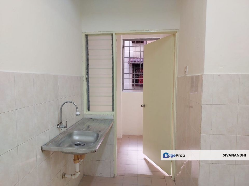 Tropika Apartment, Bdr Bukit Tinggi, Klang, Gated and Guarded, near SJKC Hin Hua, Giant, Selangor, Port Klang