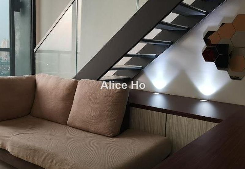 The Square @ One City