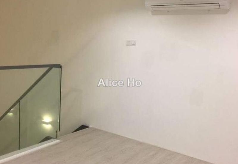 The Square @ One City