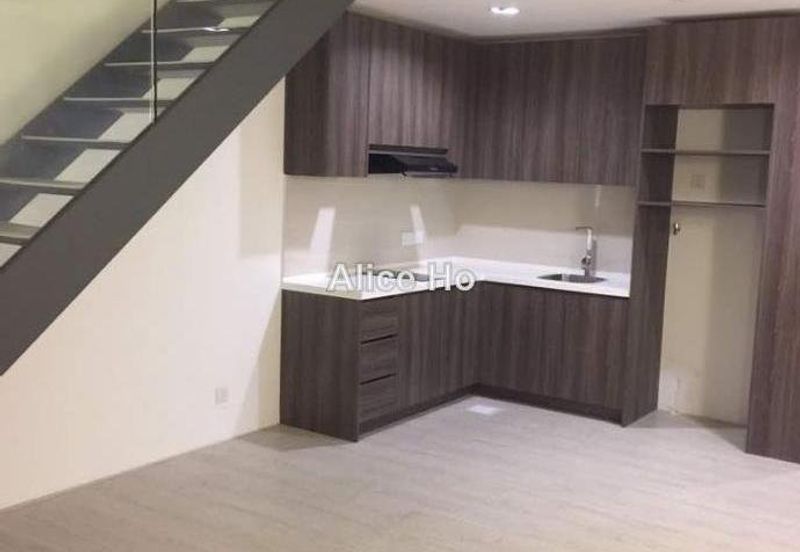 The Square @ One City