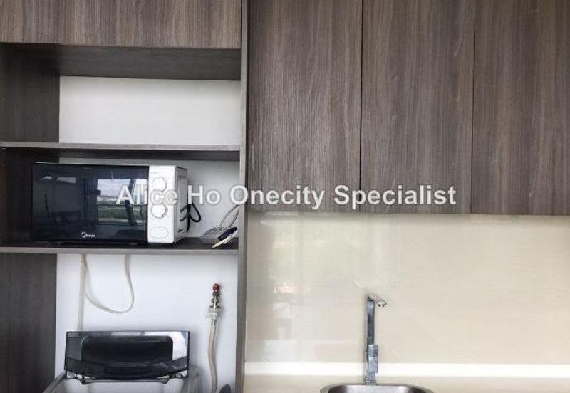 The Square @ One City