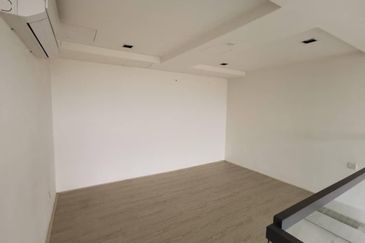 The Square @ One City