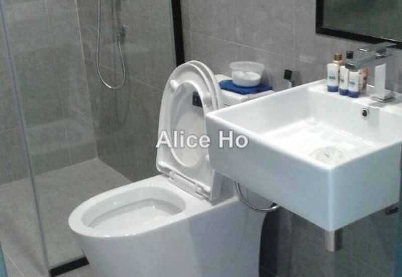 The Square @ One City