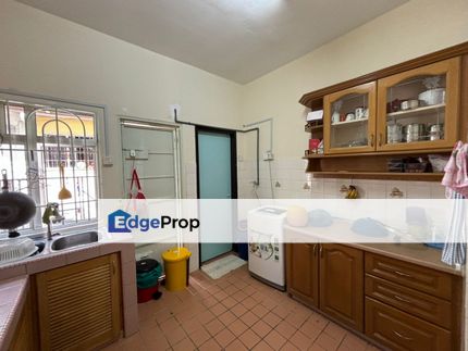 Freehold closed to the market, Selangor, Puchong