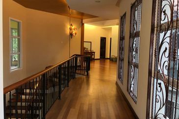 Country Heights Kajang 2 storey bungalow wt pool