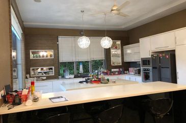 Country Heights Kajang 2 storey bungalow wt pool