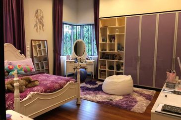 Country Heights Kajang 2 storey bungalow wt pool