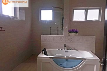 Country Heights Kajang 2 storey bungalow wt pool