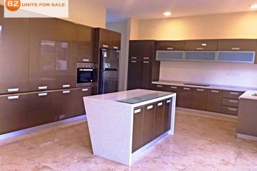 Country Heights Kajang 2 storey bungalow wt pool