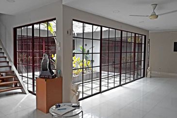 Country Heights Single Storey bungalow wt pool