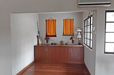 Country Heights Single Storey bungalow wt pool