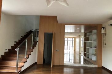 Country Heights Bungalow wt swimming pool