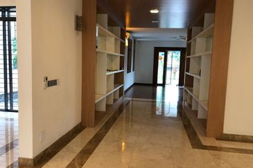 Country Heights Bungalow wt swimming pool