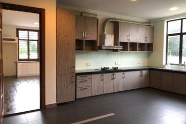 Country Heights Bungalow wt swimming pool