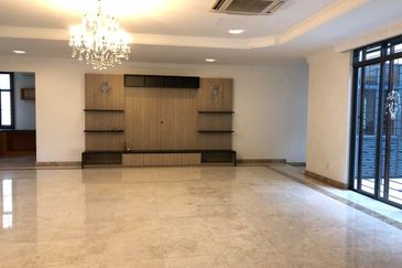 Country Heights Bungalow wt swimming pool