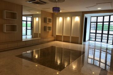 Country Heights Bungalow wt swimming pool