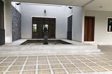 Country Heights Bungalow wt swimming pool