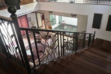 Country Heights Kajang 2 storey bungalow for sale