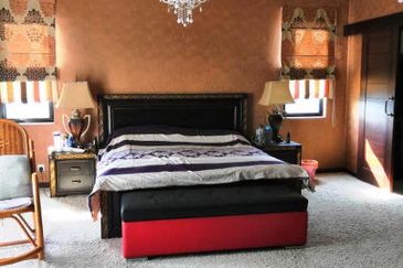 Country Heights Kajang 2 storey bungalow for sale