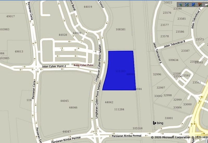 7.915 acres Commercial Land for sale