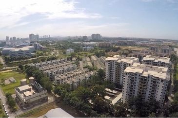 7.915 acres Commercial Land for sale