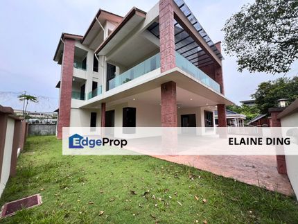 3 storey modern design bungalow with 6 + 1 rooms, Selangor, Kajang