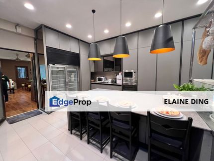 1.5 Storey Forest Green Tropicana Bungalow @ Country Heights Kajang, Selangor, Country Heights