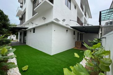 Restree Country Heights Kajang Super Semi D