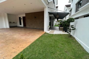 Restree Country Heights Kajang Super Semi D