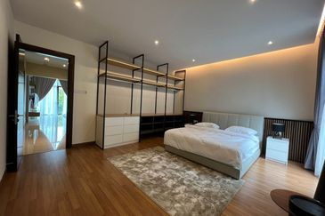 Restree Country Heights Kajang Super Semi D