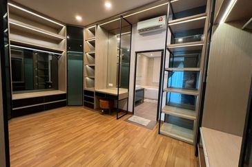 Restree Country Heights Kajang Super Semi D