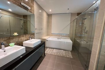 Restree Country Heights Kajang Super Semi D