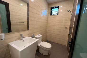 Restree Country Heights Kajang Super Semi D