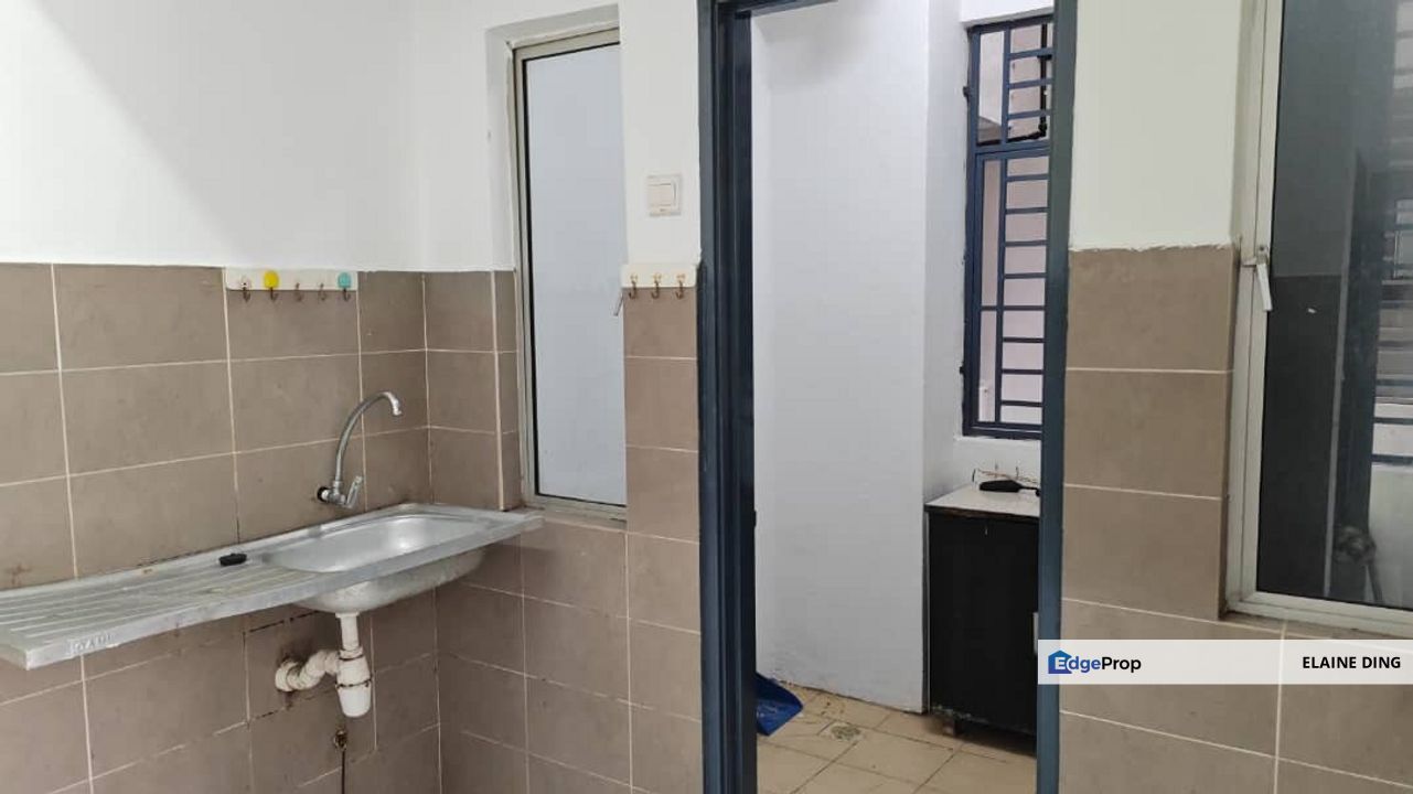 Suria Court Apartment 3 rooms, Selangor, Cheras South