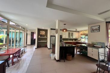 2 storey bungalow Pinggir Embun Pagi