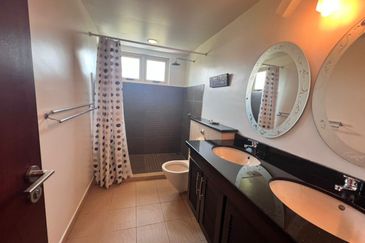 2 storey bungalow Pinggir Embun Pagi