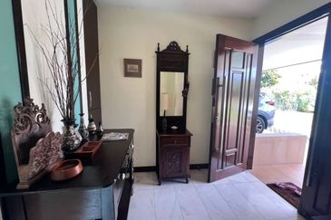 2 storey bungalow Pinggir Embun Pagi