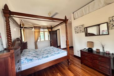 2 storey bungalow Pinggir Embun Pagi