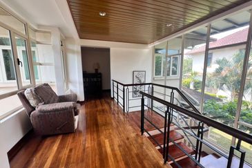 2 storey bungalow Pinggir Embun Pagi