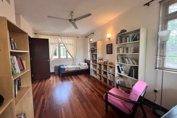 2 storey bungalow Pinggir Embun Pagi