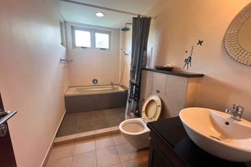 2 storey bungalow Pinggir Embun Pagi