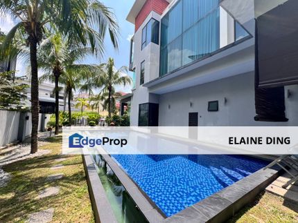 10 rooms 3 Storey Modern Design bungalow with swimming pool, Selangor, Country Heights
